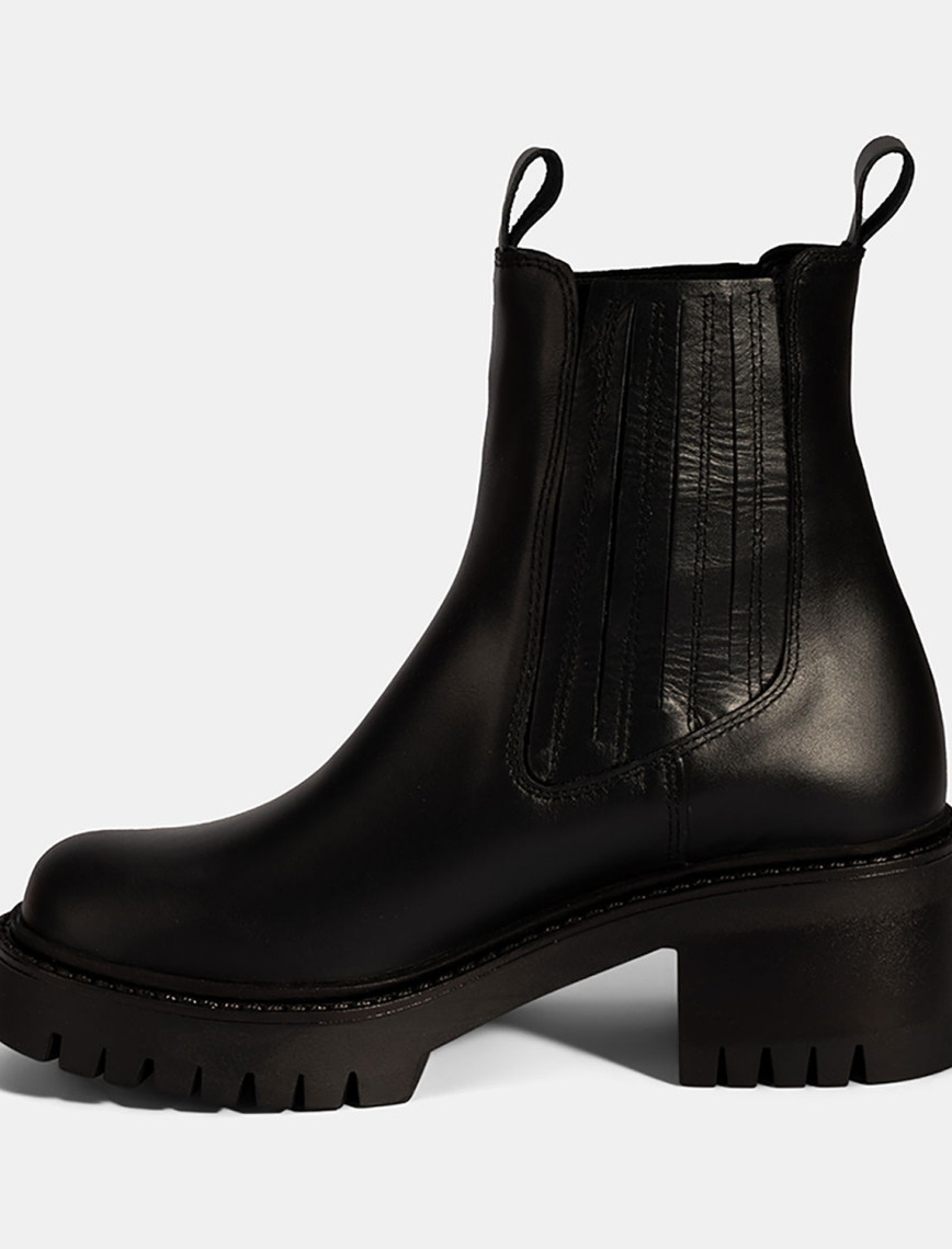 Kadın Siyah Lastikli Topuklu Deri Chelsea Bot Kadın Siyah Lastikli Topuklu Deri Chelsea Bot