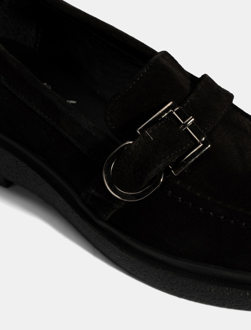 Kadın Siyah Metal Toka Detaylı Süet Loafer Kadın Siyah Metal Toka Detaylı Süet Loafer