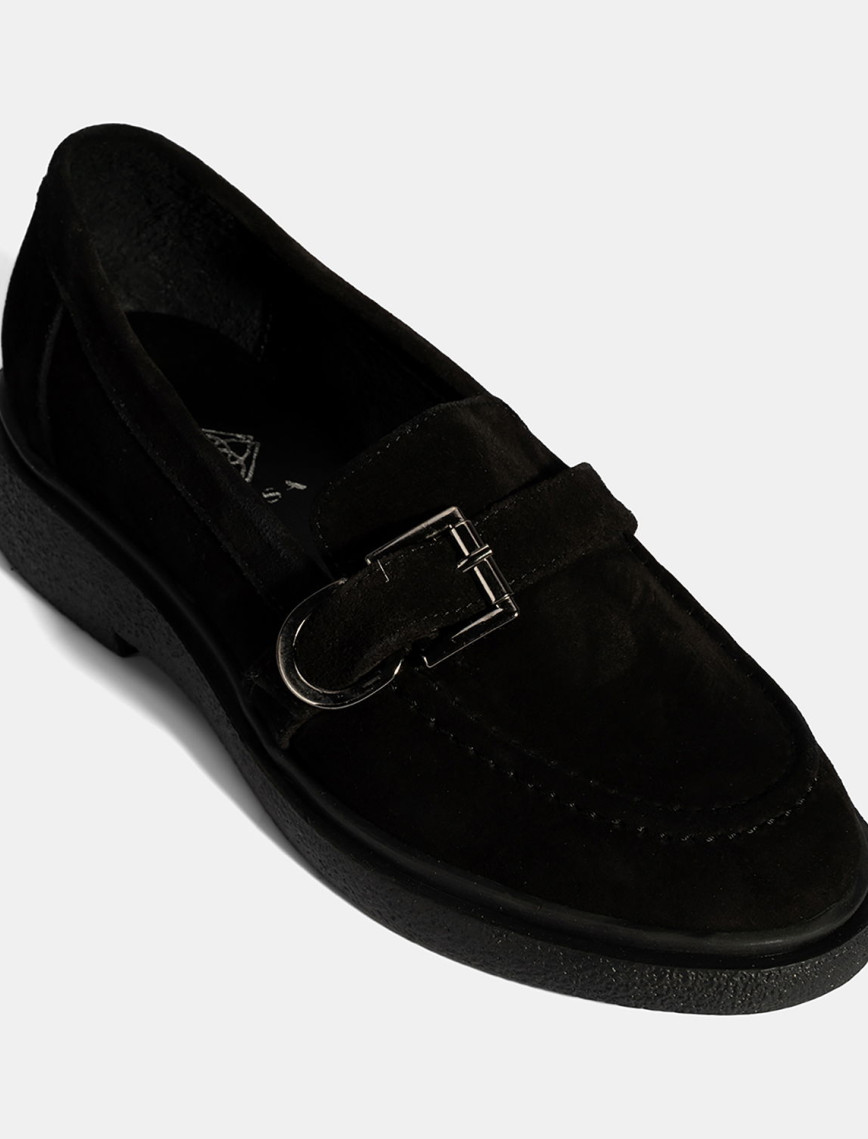 Kadın Siyah Metal Toka Detaylı Süet Loafer Kadın Siyah Metal Toka Detaylı Süet Loafer