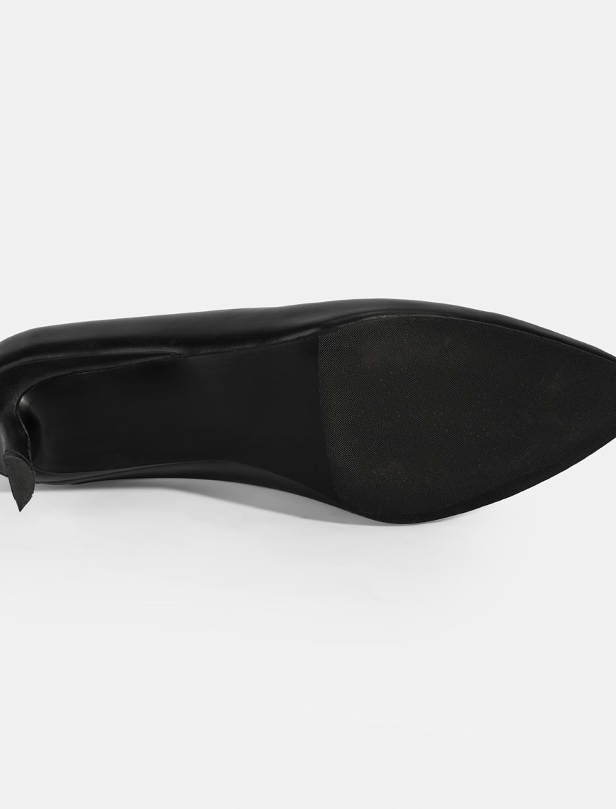 Kadın Siyah Klasik Topuklu Deri Ayakkabı Kadın Siyah Klasik Topuklu Deri Ayakkabı