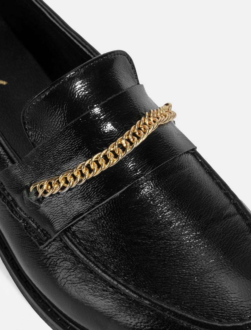 Kadın Siyah Zincir Aksesuarlı Deri Loafer Kadın Siyah Zincir Aksesuarlı Deri Loafer