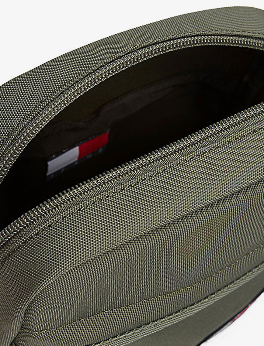 Tommy Hilfiger Essential Daily Reporter Erkek Yeşil El Çantası Tommy Hilfiger Essential Daily Reporter Erkek Yeşil El Çantası