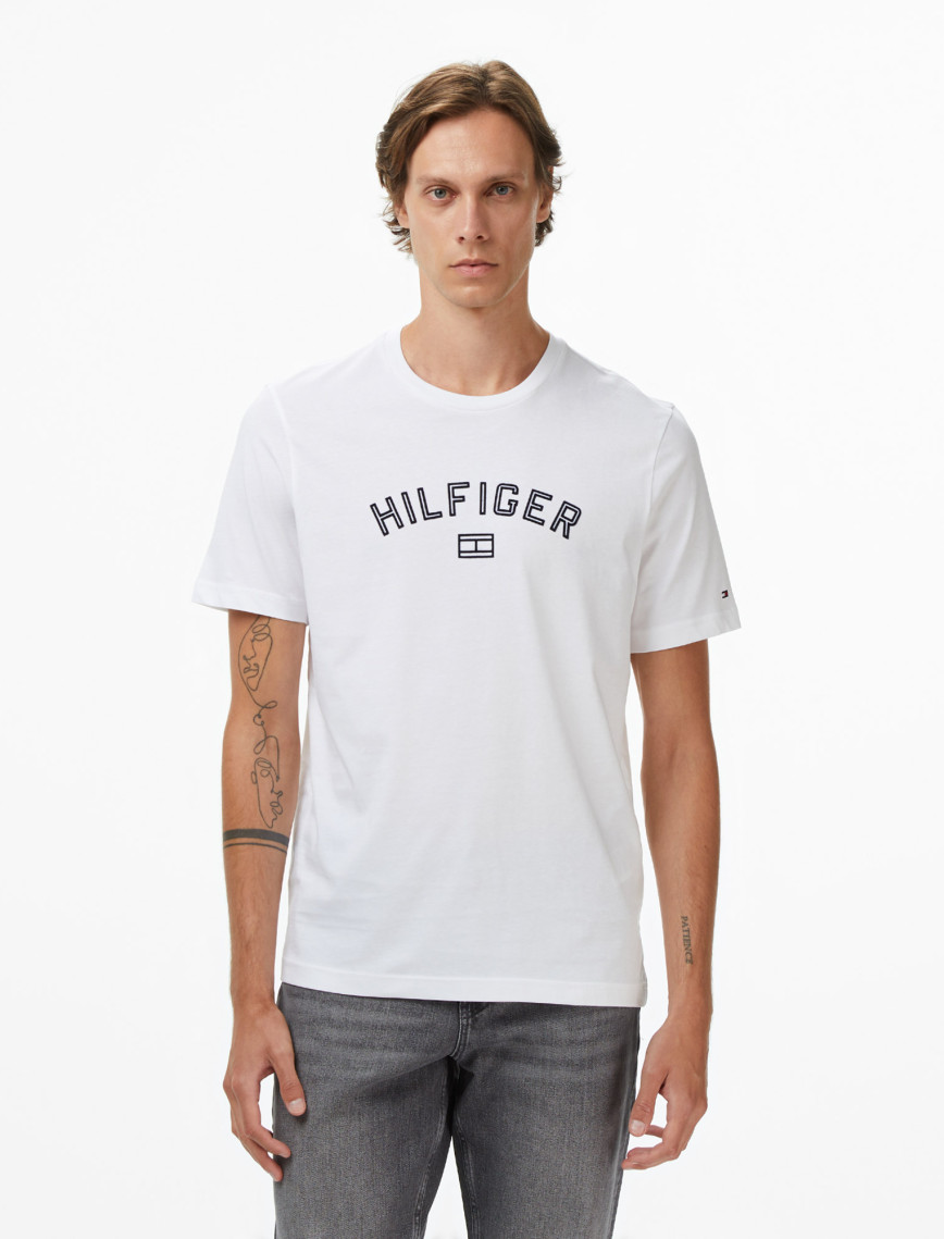 Tommy Hilfiger Flock Varsity Erkek Siyah T-Shirt Tommy Hilfiger Flock Varsity Erkek Siyah T-Shirt