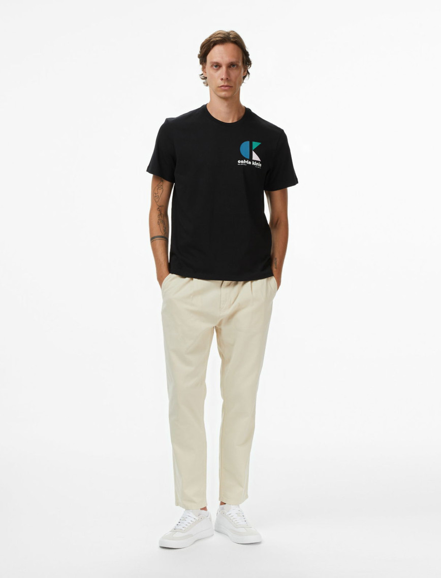 Calvin Klein Bauhaus Logo Graphic Erkek Siyah T-Shirt Calvin Klein Bauhaus Logo Graphic Erkek Siyah T-Shirt