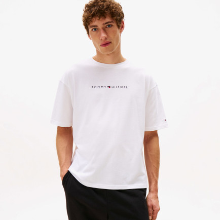 Tommy Hilfiger Logo Erkek Beyaz T-Shirt Tommy Hilfiger Logo Erkek Beyaz T-Shirt