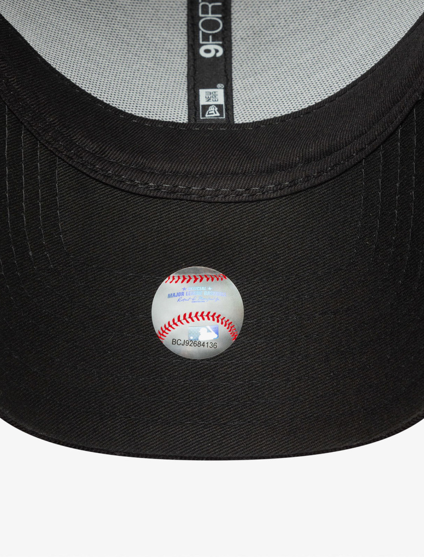 New Era Cord Flawless 9Forty Neyyan Unisex Siyah Şapka New Era Cord Flawless 9Forty Neyyan Unisex Siyah Şapka