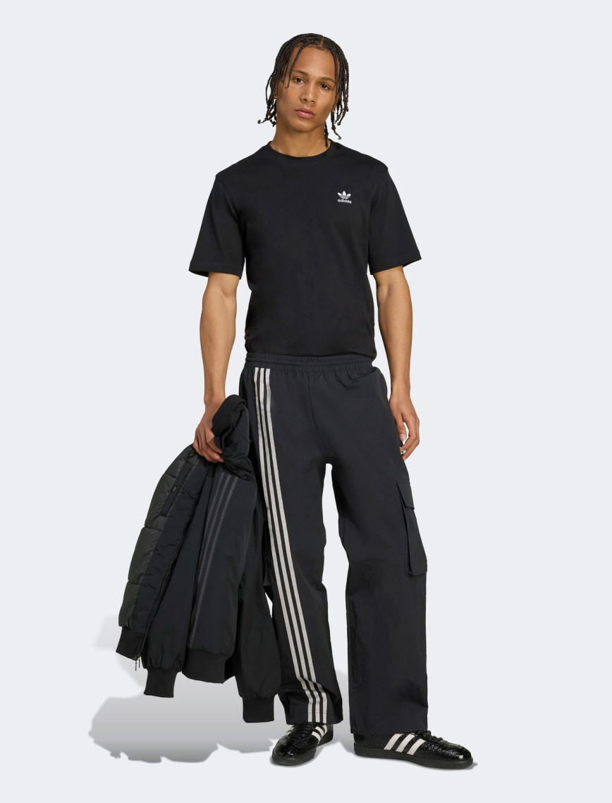 adidas Front Stripes Woven Kargo Erkek Siyah Eşofman Altı adidas Front Stripes Woven Kargo Erkek Siyah Eşofman Altı