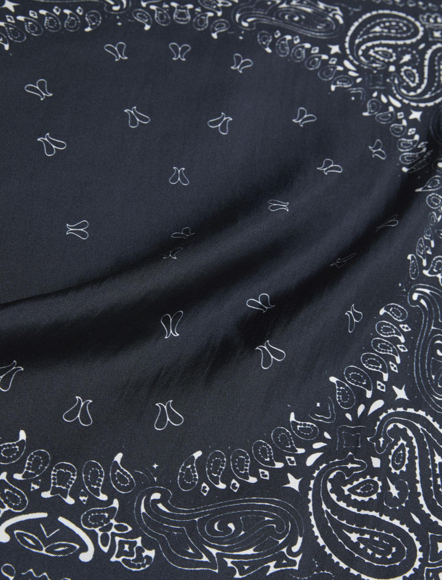 Beymen Club Kadın Lacivert Desenli İpek Eşarp Beymen Club Kadın Lacivert Desenli İpek Eşarp