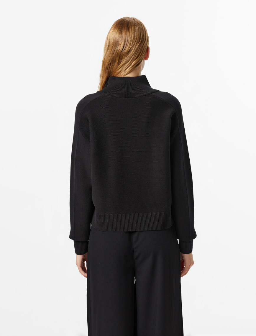 Lacoste Kadın Classic Fit Yarım Fermuarlı Siyah Kazak Lacoste Kadın Classic Fit Yarım Fermuarlı Siyah Kazak