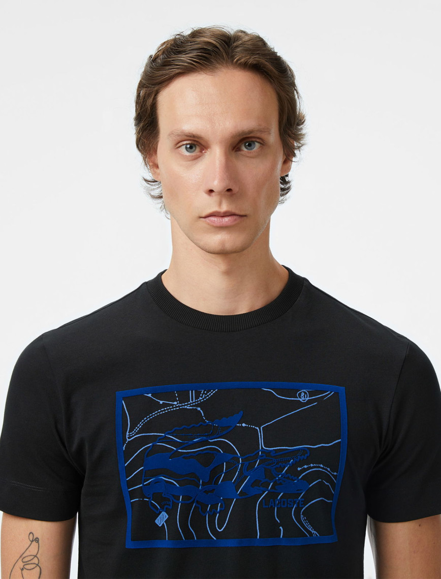 Lacoste Erkek Regular Fit Bisiklet Yaka Baskılı Siyah T-Shirt Lacoste Erkek Regular Fit Bisiklet Yaka Baskılı Siyah T-Shirt