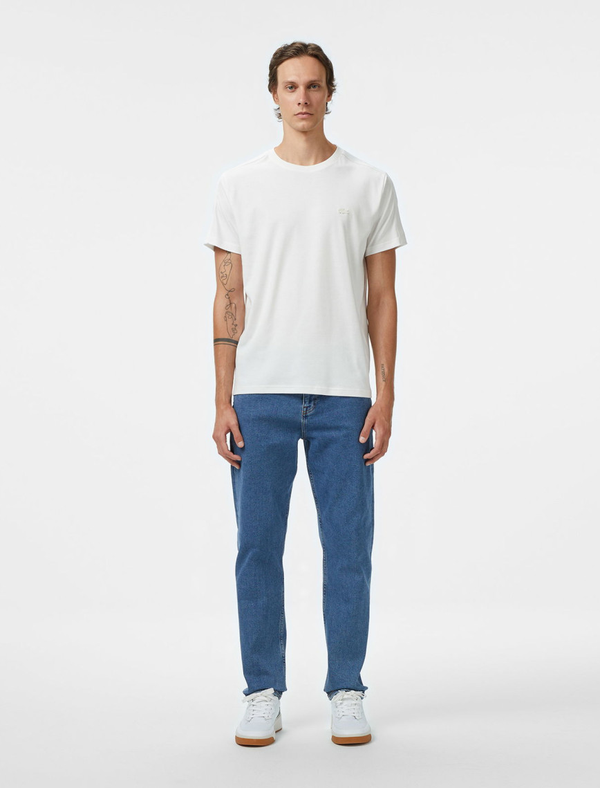 Lacoste Erkek Oversize Fit Bisiklet Yaka Beyaz T-Shirt Lacoste Erkek Oversize Fit Bisiklet Yaka Beyaz T-Shirt