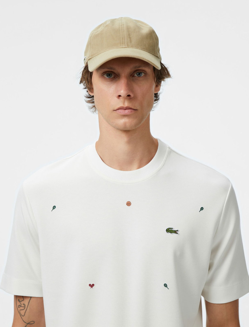 Lacoste Erkek Loose Fit Bisiklet Yaka Desenli Beyaz T-Shirt Lacoste Erkek Loose Fit Bisiklet Yaka Desenli Beyaz T-Shirt