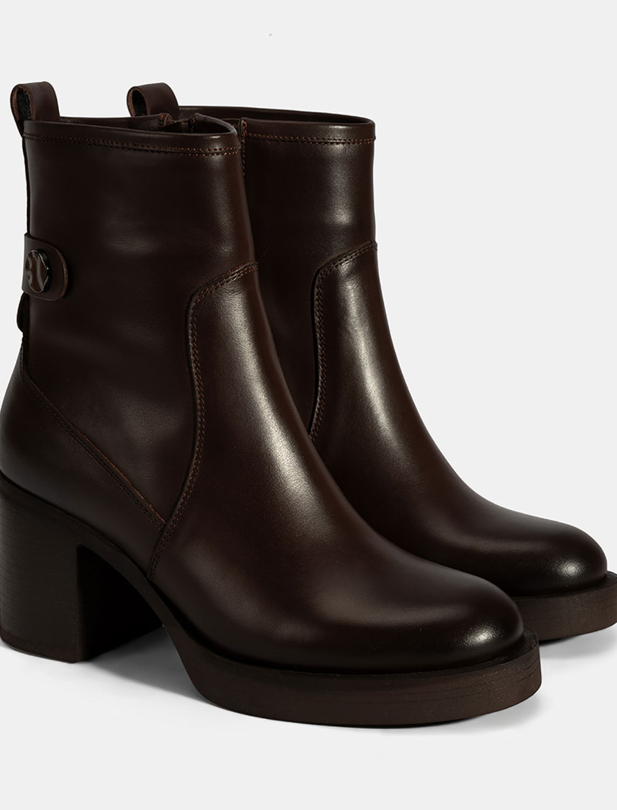 Kadın Siyah Kalın Topuklu Deri Bot Kadın Siyah Kalın Topuklu Deri Bot