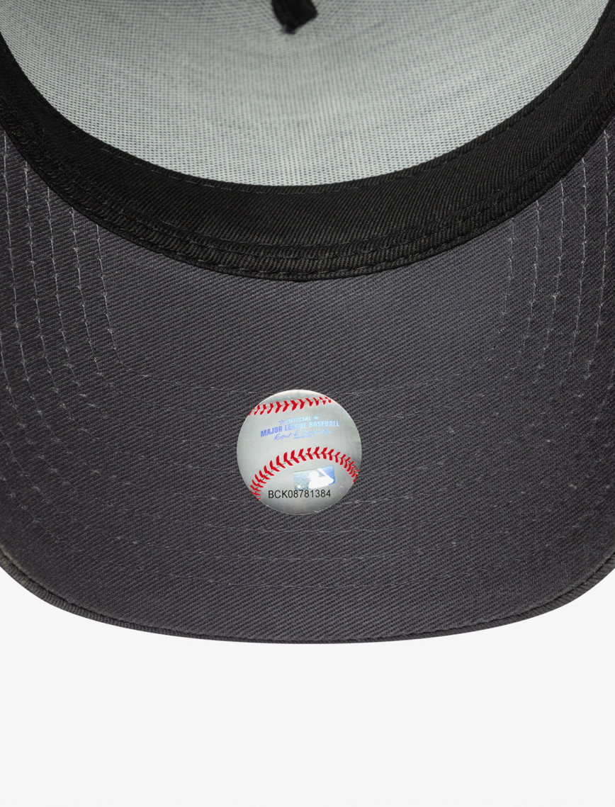 New Era Metallic Eframe Neyyan Unisex Gri Şapka New Era Metallic Eframe Neyyan Unisex Gri Şapka