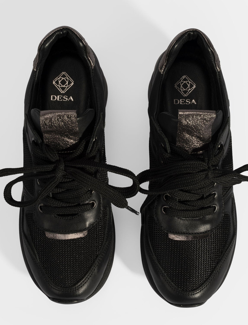 Kadın Siyah Bağcıklı Dolgu Topuklu Spor Ayakkabı Kadın Siyah Bağcıklı Dolgu Topuklu Spor Ayakkabı