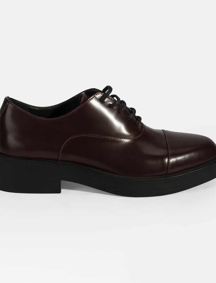 Kadın Bordo Bağcıklı Klasik Deri Ayakkabı Kadın Bordo Bağcıklı Klasik Deri Ayakkabı
