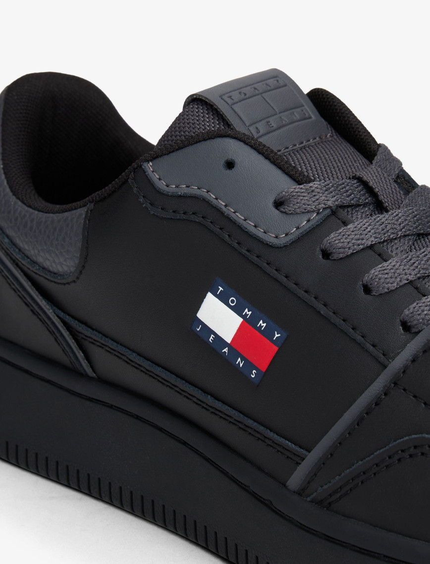 Tommy Jeans Retro Basket Kadın Siyah Spor Ayakkabı Tommy Jeans Retro Basket Kadın Siyah Spor Ayakkabı