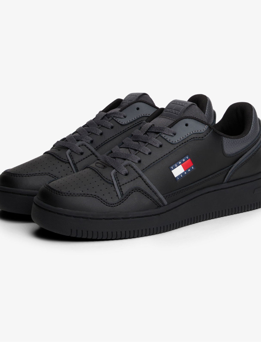 Tommy Jeans Retro Basket Kadın Siyah Spor Ayakkabı Tommy Jeans Retro Basket Kadın Siyah Spor Ayakkabı