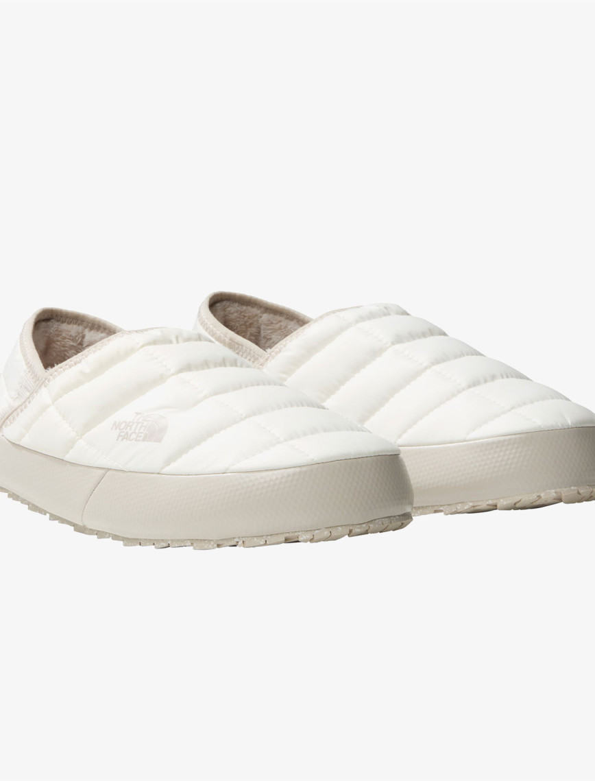 The North Face Thermoball Traction Mule V Kadın Beyaz Terlik The North Face Thermoball Traction Mule V Kadın Beyaz Terlik
