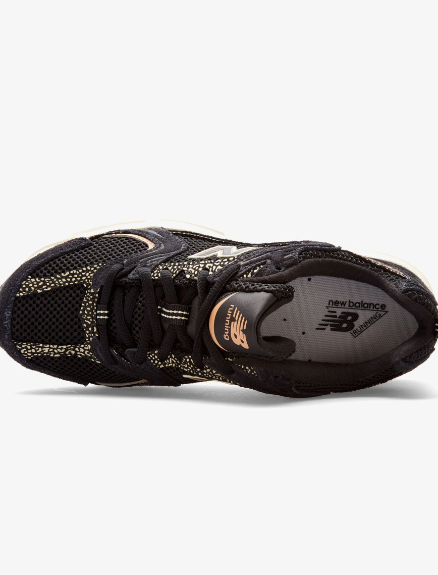 New Balance 530 Kadın Siyah Spor Ayakkabı New Balance 530 Kadın Siyah Spor Ayakkabı