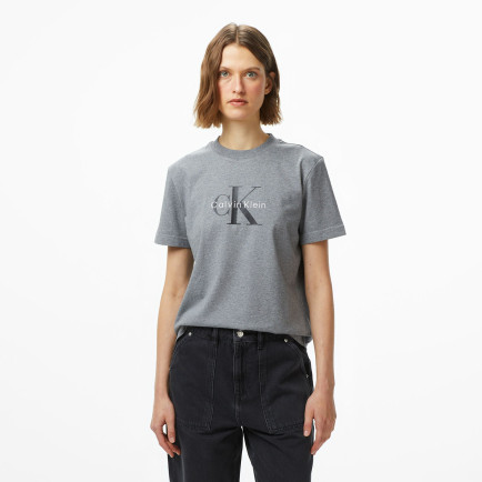 Calvin Klein Hero Classic Monologo Cneck Kadın Gri T-Shirt Calvin Klein Hero Classic Monologo Cneck Kadın Gri T-Shirt