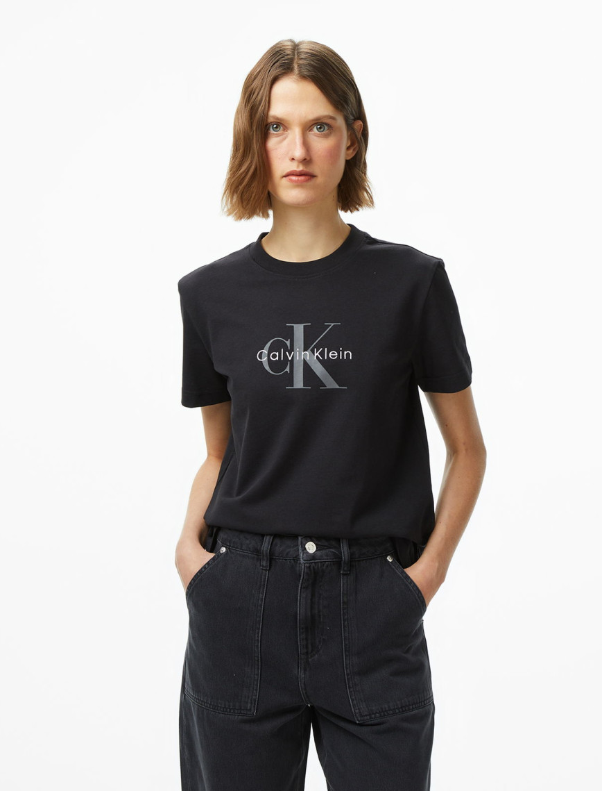 Calvin Klein Hero Classic Monologo Cneck Kadın Gri T-Shirt Calvin Klein Hero Classic Monologo Cneck Kadın Gri T-Shirt