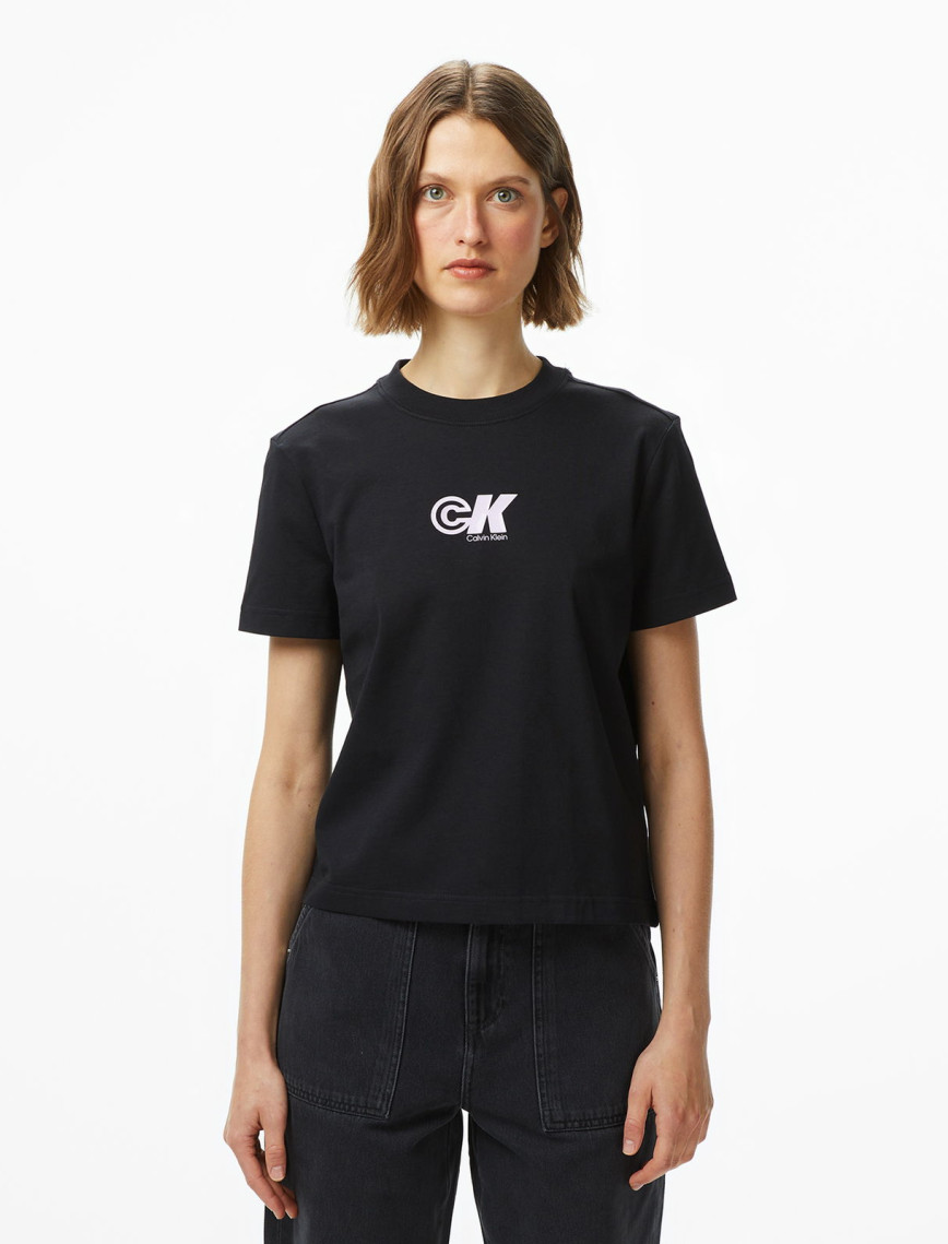 Calvin Klein Archive Logo Classic Kadın Beyaz T-Shirt Calvin Klein Archive Logo Classic Kadın Beyaz T-Shirt