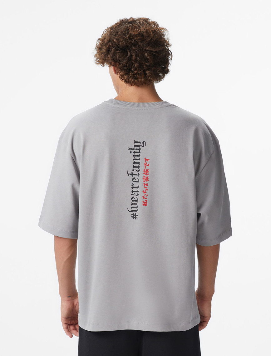 UNITED4 x Monkey Project We Are Family Unisex Gri T-Shirt UNITED4 x Monkey Project We Are Family Unisex Gri T-Shirt