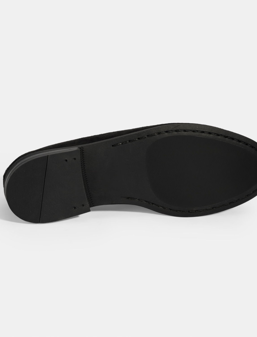 Kadın Siyah Püskül Aksesuarlı Süet Loafer Kadın Siyah Püskül Aksesuarlı Süet Loafer