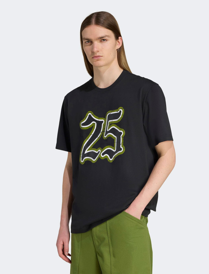 adidas Graphic Erkek Siyah T-Shirt adidas Graphic Erkek Siyah T-Shirt