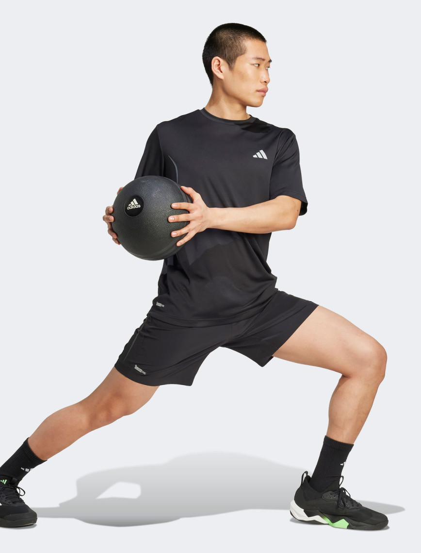 adidas Tech Apparel Graphic Erkek Siyah T-Shirt adidas Tech Apparel Graphic Erkek Siyah T-Shirt