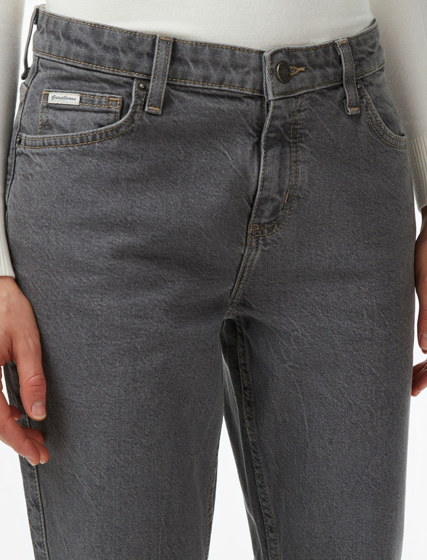 Guess Gj G09 Regular Fit Jean Kadın Gri Jean Guess Gj G09 Regular Fit Jean Kadın Gri Jean
