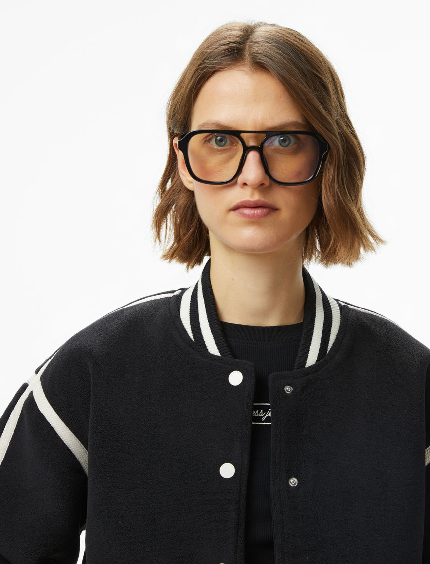 Guess Bomb Bomber Kadın Siyah Ceket Guess Bomb Bomber Kadın Siyah Ceket