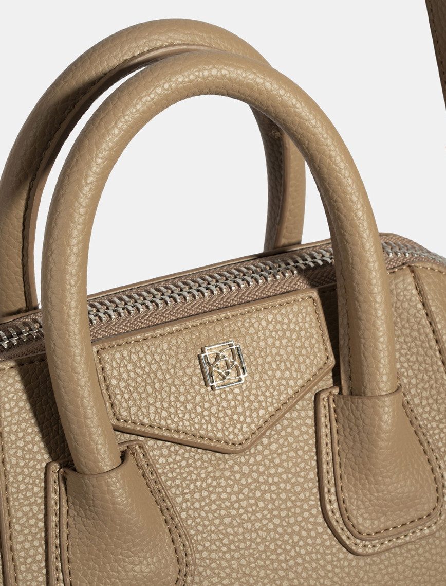 Kadın Bej Omuz Askılı Mini El Çantası Kadın Bej Omuz Askılı Mini El Çantası