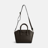 Kadın Kahve Omuz Askılı El Çantası Kadın Kahve Omuz Askılı El Çantası