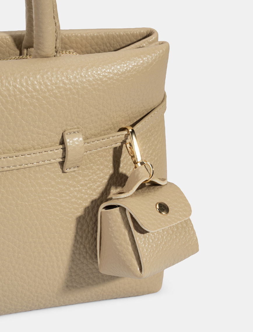 Kadın Bej Omuz Askılı El Çantası Kadın Bej Omuz Askılı El Çantası