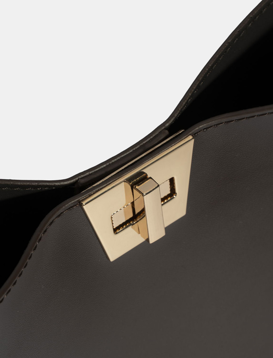 Kadın Koyu Kahve Omuz Çantası Kadın Koyu Kahve Omuz Çantası