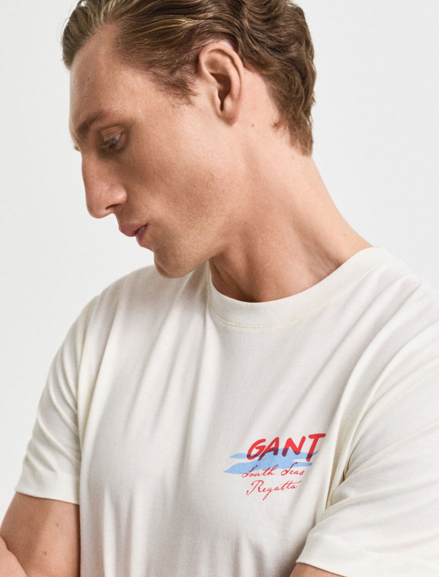 GANT Erkek Krem Regular Fit Bisiklet Yaka Logolu T-Shirt GANT Erkek Krem Regular Fit Bisiklet Yaka Logolu T-Shirt