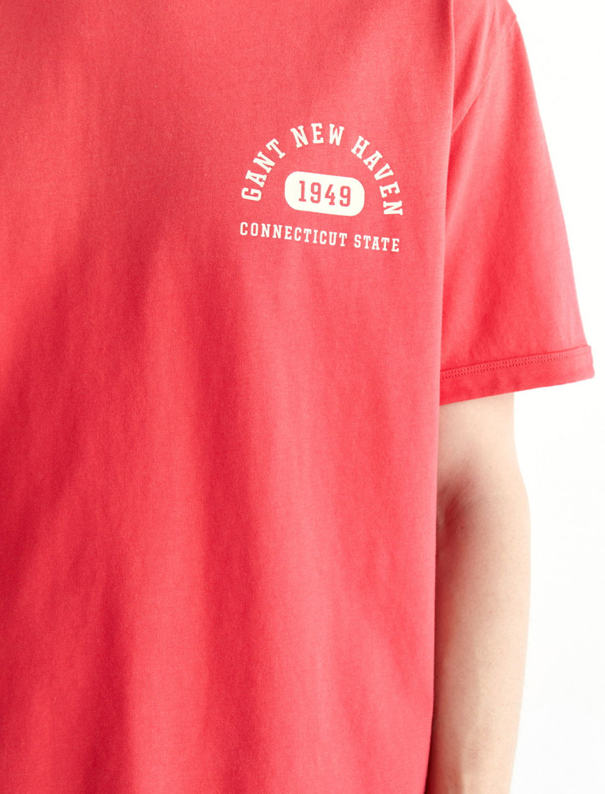 GANT Erkek Kırmızı Relaxed Fit Bisiklet Yaka Logolu T-Shirt GANT Erkek Kırmızı Relaxed Fit Bisiklet Yaka Logolu T-Shirt