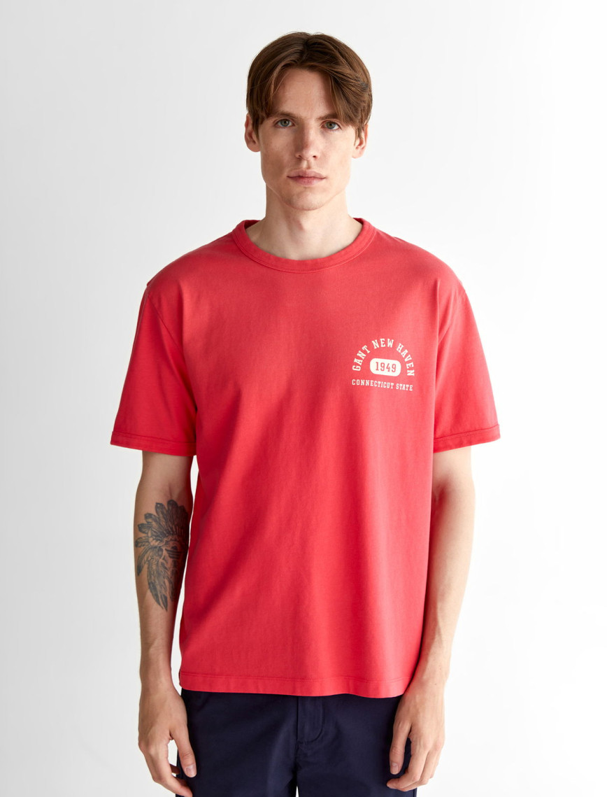 GANT Erkek Kırmızı Relaxed Fit Bisiklet Yaka Logolu T-Shirt GANT Erkek Kırmızı Relaxed Fit Bisiklet Yaka Logolu T-Shirt