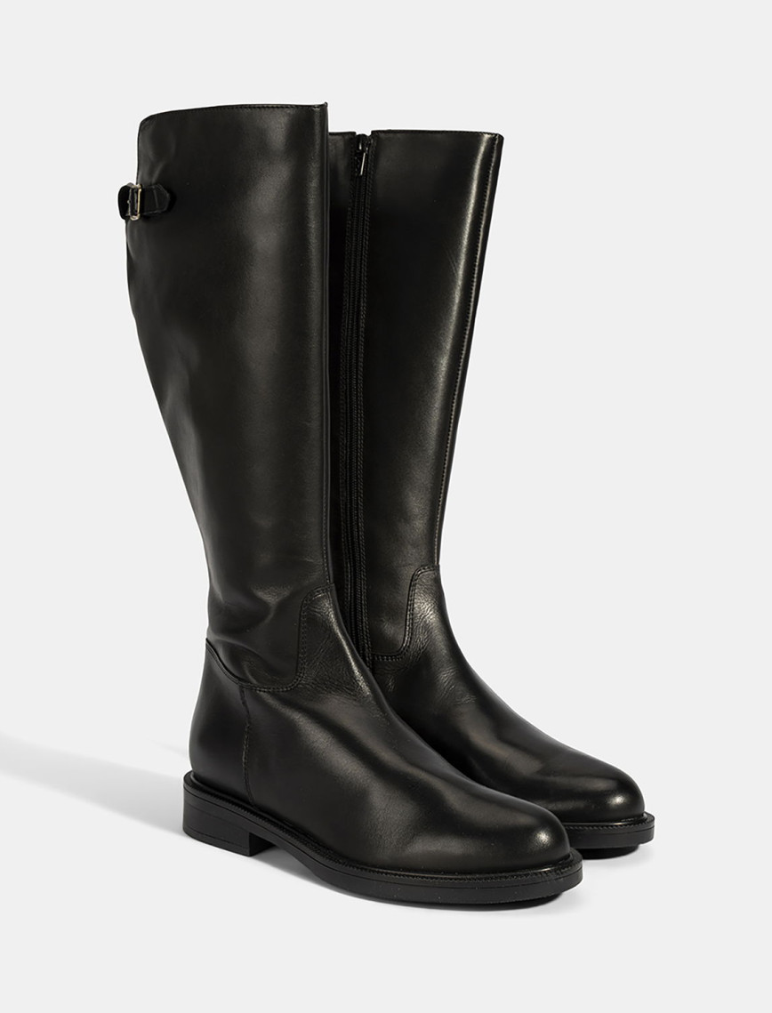 Kadın Siyah Metal Toka Detaylı Deri Çizme Kadın Siyah Metal Toka Detaylı Deri Çizme