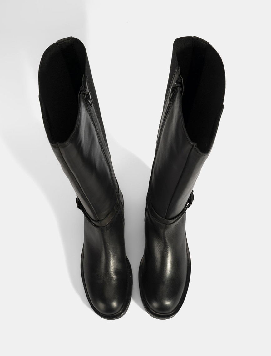 Kadın Siyah Metal Toka Detaylı Deri Çizme Kadın Siyah Metal Toka Detaylı Deri Çizme