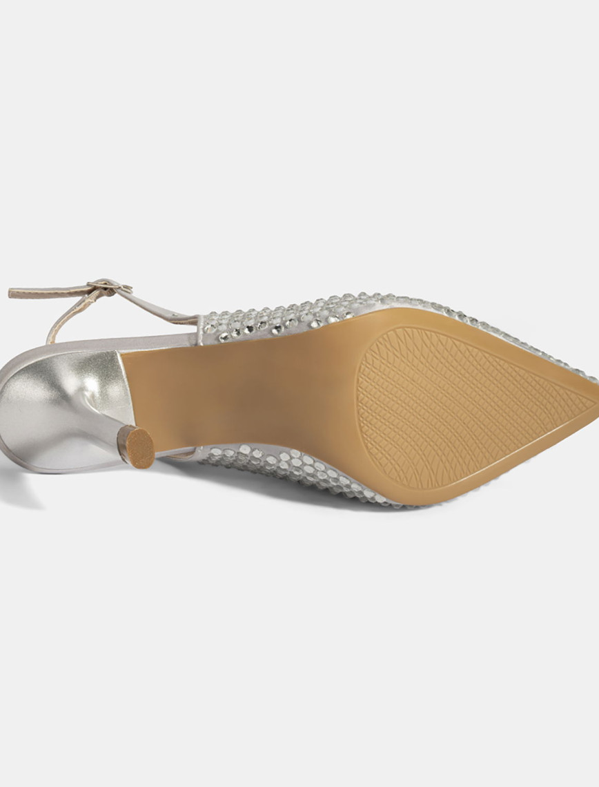 Kadın Gümüş Ayarlanabilir Metal Tokalı Taşlı Abiye Ayakkabı Kadın Gümüş Ayarlanabilir Metal Tokalı Taşlı Abiye Ayakkabı