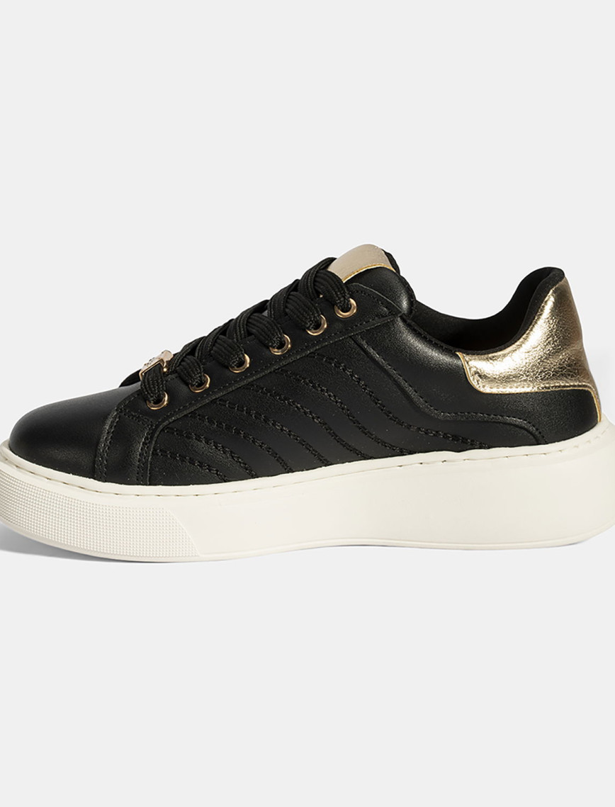 Kadın Siyah Bağcıklı Spor Ayakkabı Kadın Siyah Bağcıklı Spor Ayakkabı