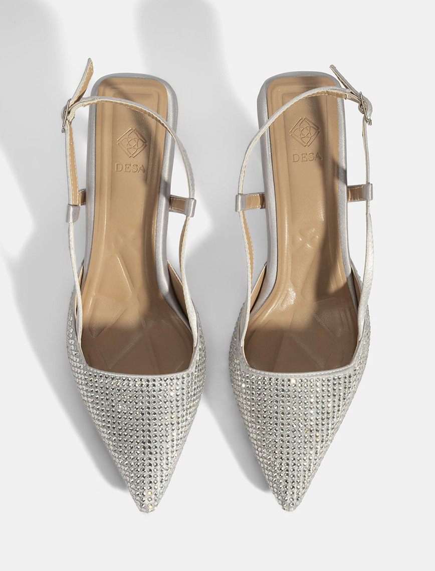 Kadın Gümüş Ayarlanabilir Metal Tokalı Taşlı Abiye Ayakkabı Kadın Gümüş Ayarlanabilir Metal Tokalı Taşlı Abiye Ayakkabı