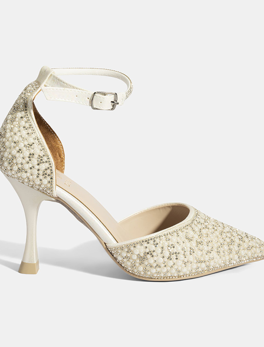 Kadın Beyaz Ayarlanabilir Tokalı Taşlı Gelin Ayakkabısı Kadın Beyaz Ayarlanabilir Tokalı Taşlı Gelin Ayakkabısı