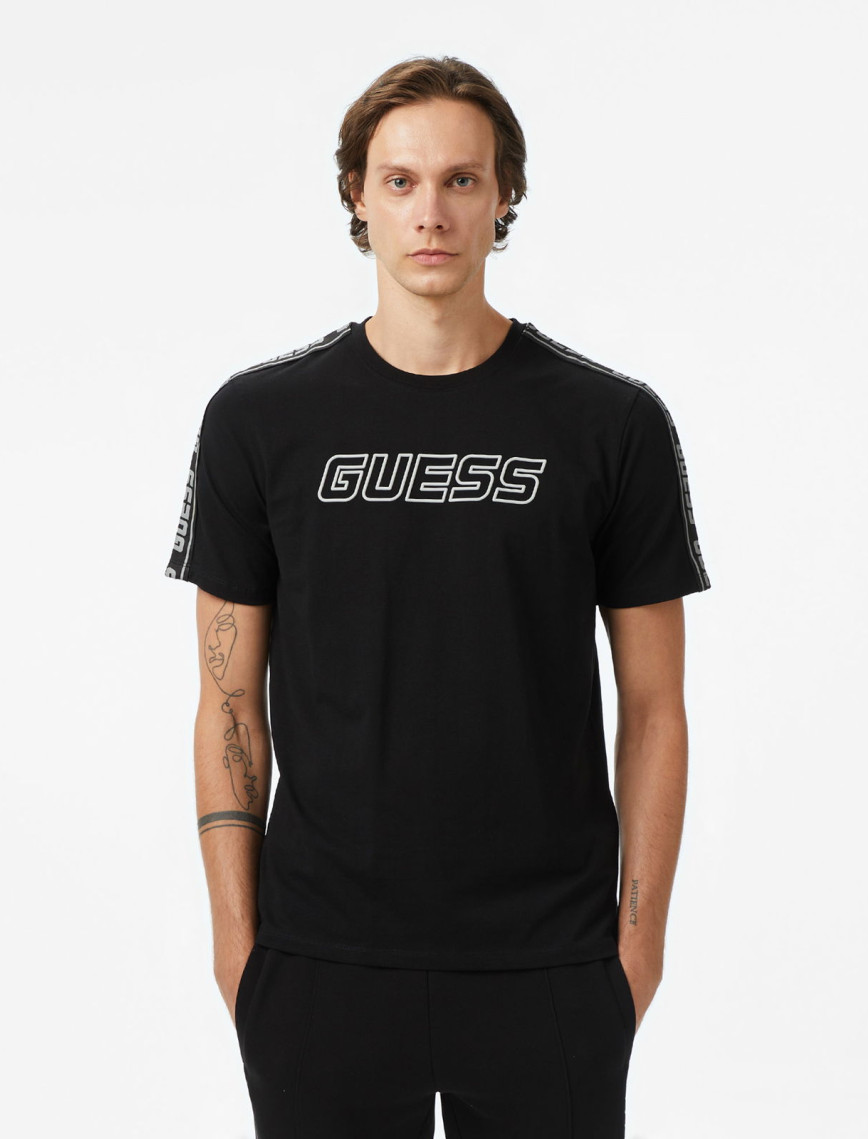 Guess Arlo Mid Organic Stretch Jersey 180 Erkek Siyah T-Shirt Guess Arlo Mid Organic Stretch Jersey 180 Erkek Siyah T-Shirt