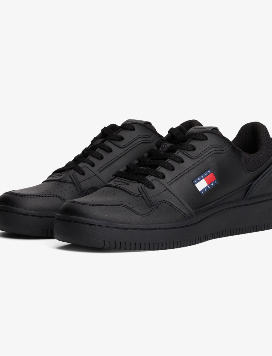 Tommy Hilfiger Retro Erkek Siyah Spor Ayakkabı Tommy Hilfiger Retro Erkek Siyah Spor Ayakkabı