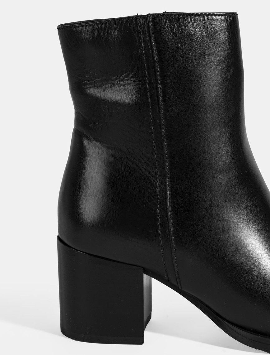 Kadın Siyah Kalın Topuklu Deri Bot Kadın Siyah Kalın Topuklu Deri Bot