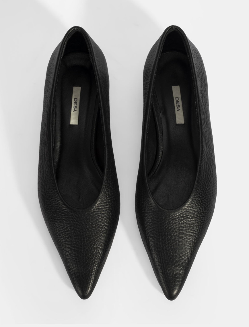 Kadın Siyah İnce Kısa Topuklu Deri Ayakkabı Kadın Siyah İnce Kısa Topuklu Deri Ayakkabı